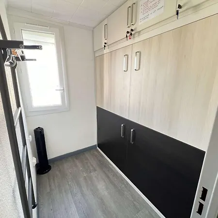 Cap D'agde, 1 Piece, 4 Personnes - Fr-1-702-7